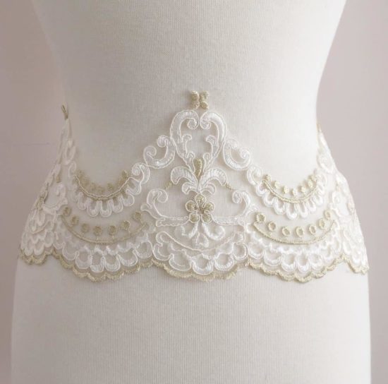 Kensington Embroidered Scallop Lace