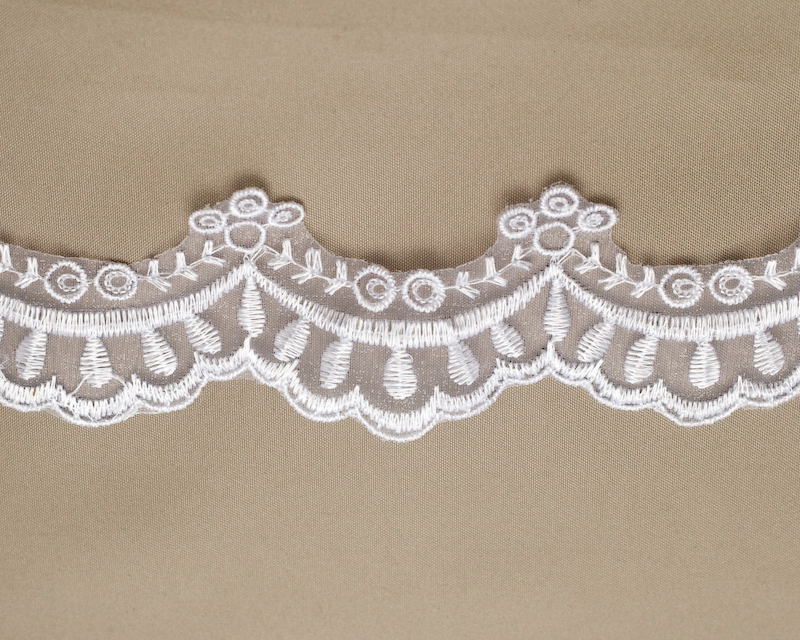 White Scalloped Stretch Lace Trim with Beads and Sequins - 1.5'' (WT0112U05)